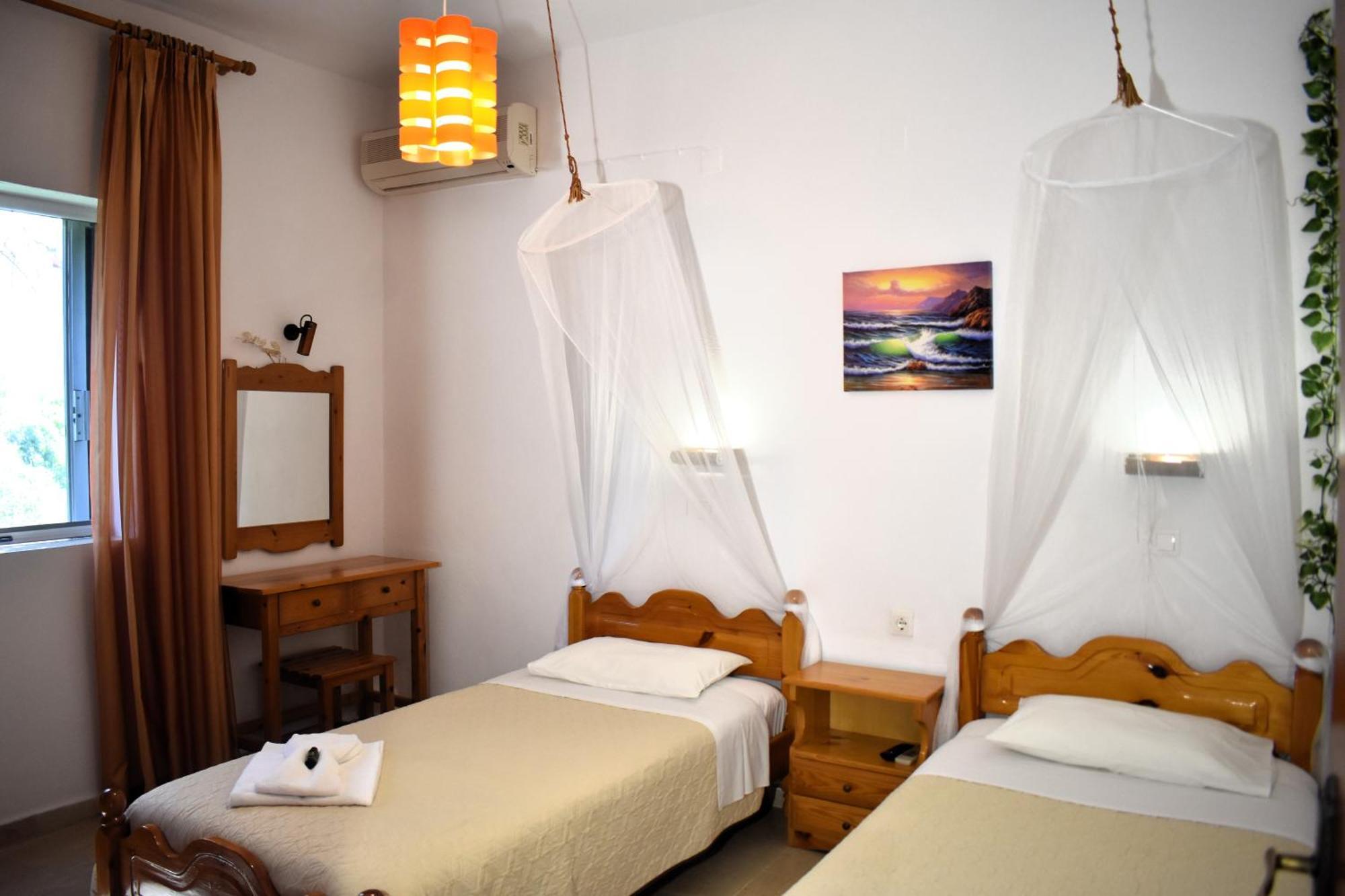 Kostas Apartments & Studios Agios Georgios Pagon Exterior photo