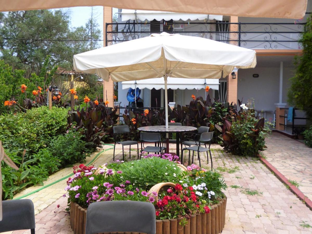 Kostas Apartments & Studios Agios Georgios Pagon Exterior photo